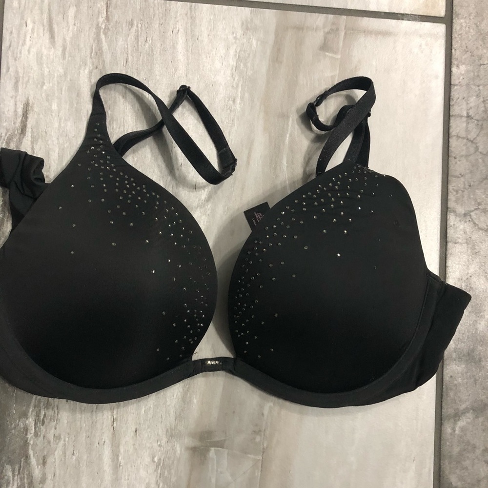 Victoria’s Secret bra 34C